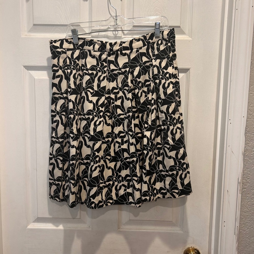 Eva Mendes New York Company Women's Black Cream Bow Pleated Skirt Sz 14 Coquette